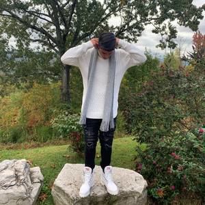 Meet your Posher, Yasser felipe